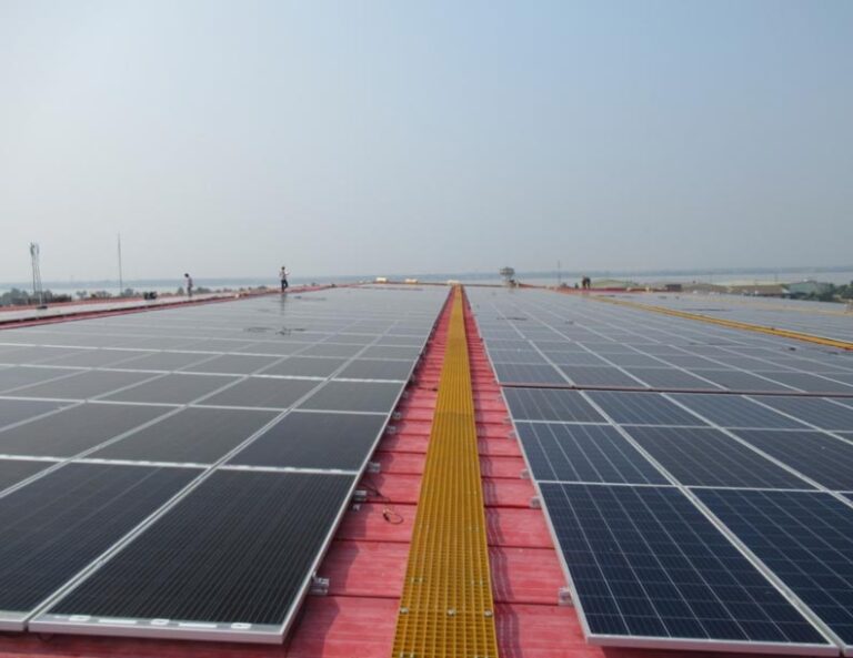 VIKRAM SOLAR INSTALLS SOLAR PLANT IN ITS MANUFACTURING UNIT