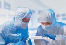 igus e-chain stays at the highest cleanroom class even after 60 million double strokes