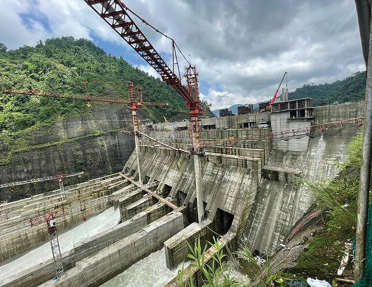 CONSTRUCTION OF DAM TILL TOP LEVEL IS COMPLETE FOR SUBANSIRI LOWER HE PROJECT