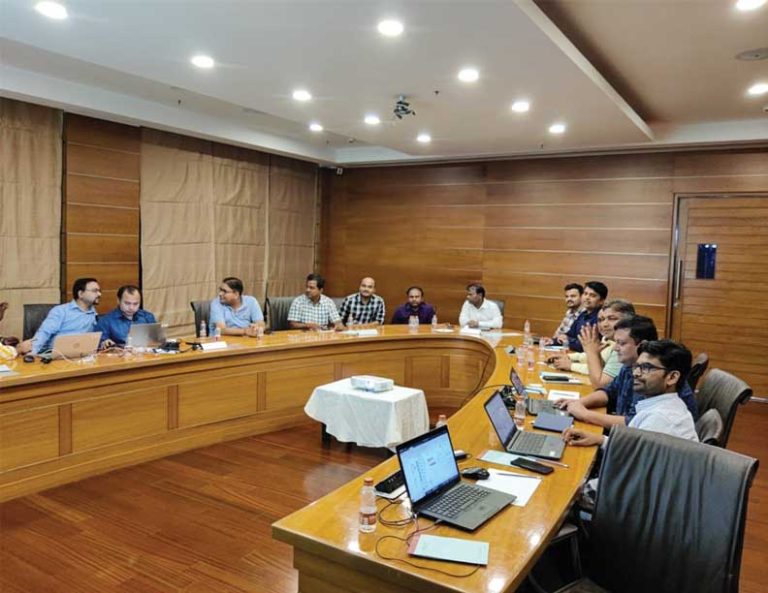 RAYS POWER INFRA SIGNS 283 MWP SOLAR EPC DEAL