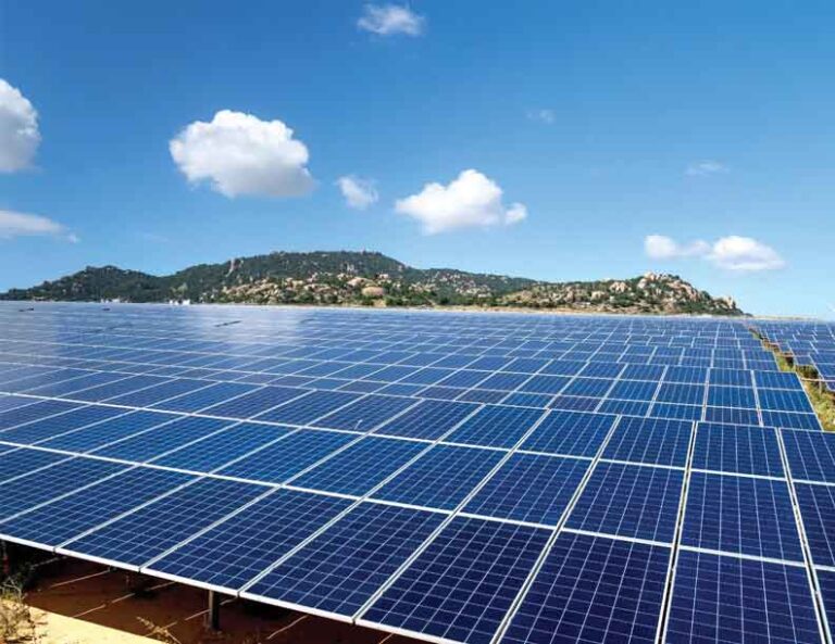 India Achieves Historic Milestone of 100 GW Solar Power Capacity
