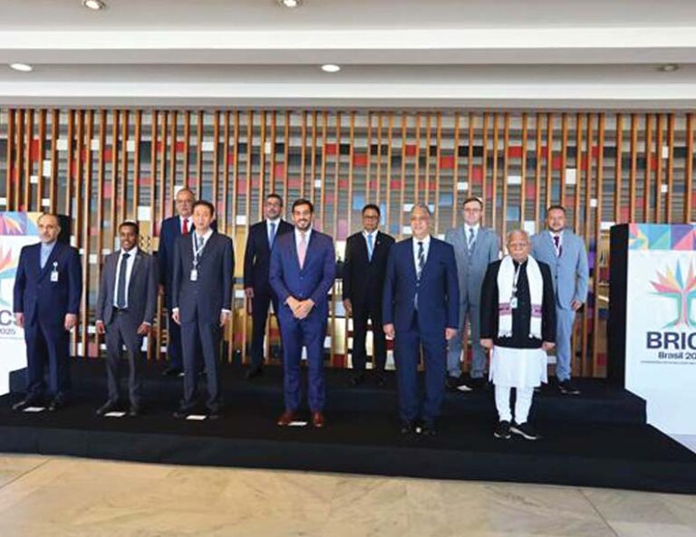 Power Minister Calls for Greater Cooperation to Promote Clean Energy